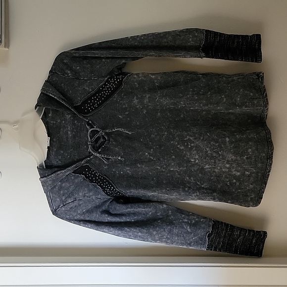 Venus Size M Long sleeve - Picture 1 of 6